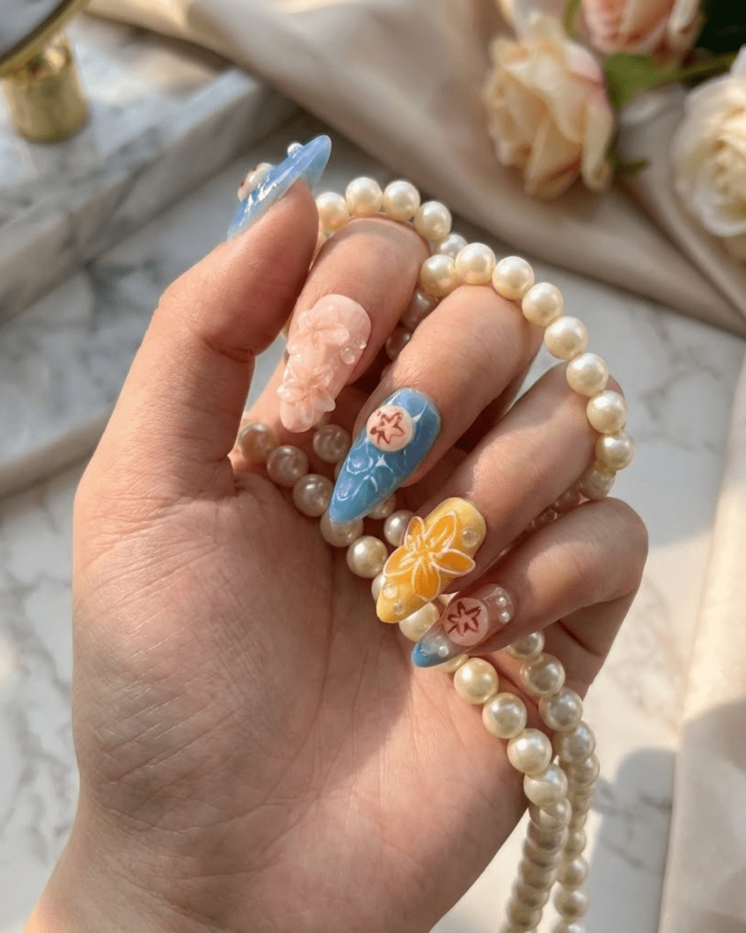 Le Clou Island Bloom Nails - Le Clou