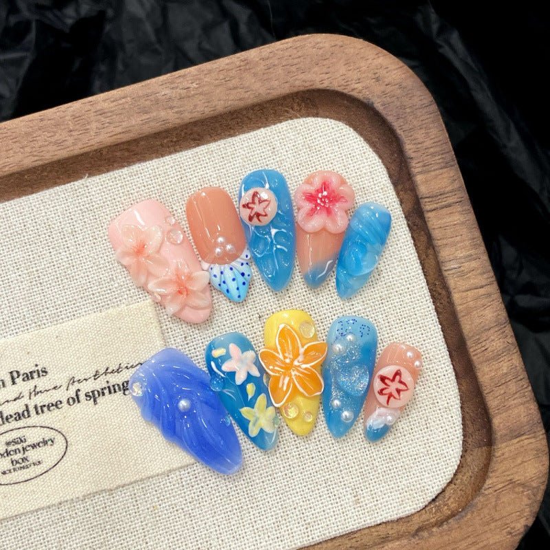 Le Clou Island Bloom Nails - Le Clou