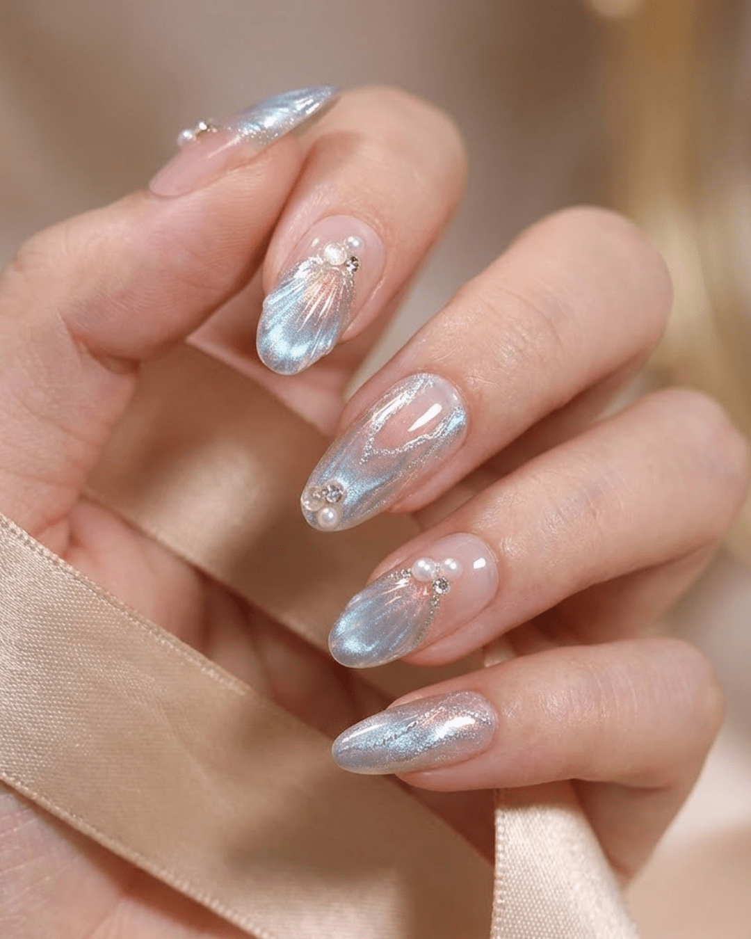 Le Clou Mermaid Chrome Nails - Le Clou