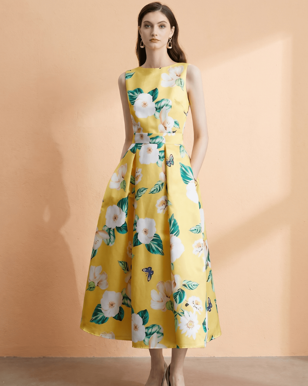 Women’s Floral Waist-Defining Maxi Dress - Lace Drop