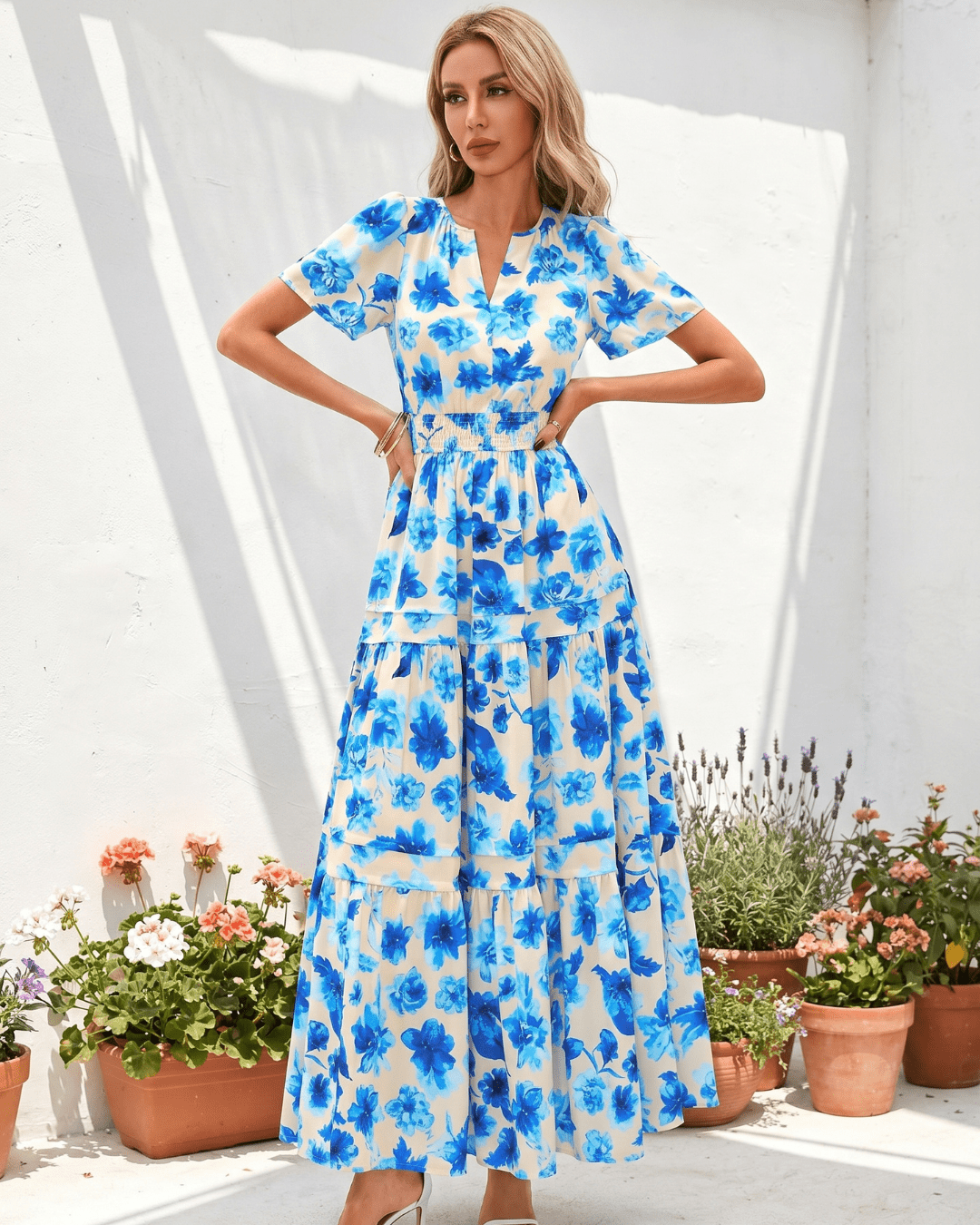 Women’s Retro Floral V-Neck Maxi Dress - Lace Drop