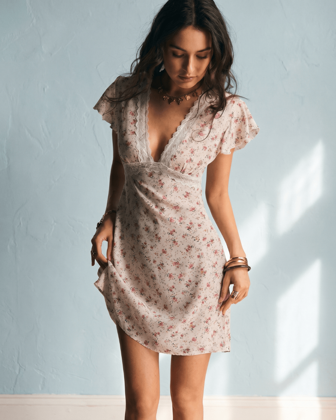 Women’s Romantic Floral Lace Midi Dress - Lace Drop